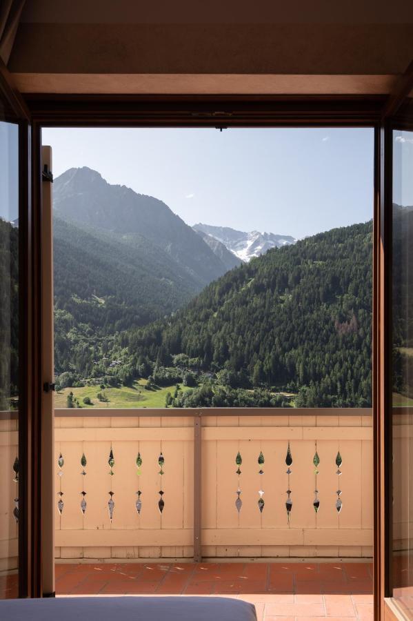 Hotel Vezza Alpine Lodge & Spa Vezza dʼOglio Zewnętrze zdjęcie