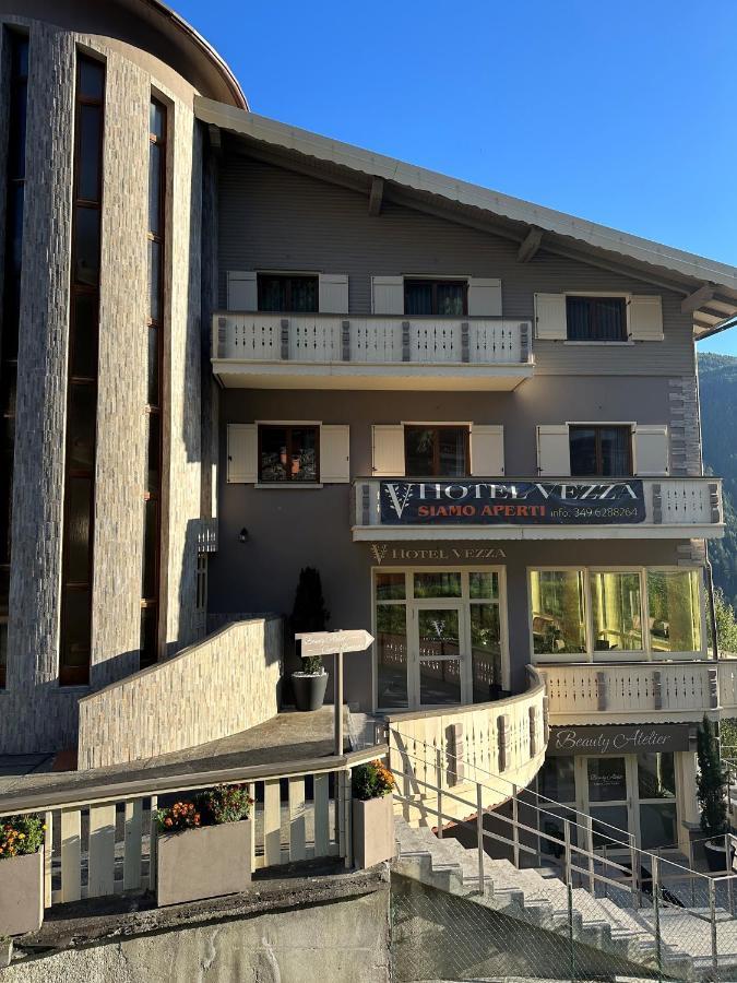 Hotel Vezza Alpine Lodge & Spa Vezza dʼOglio Zewnętrze zdjęcie